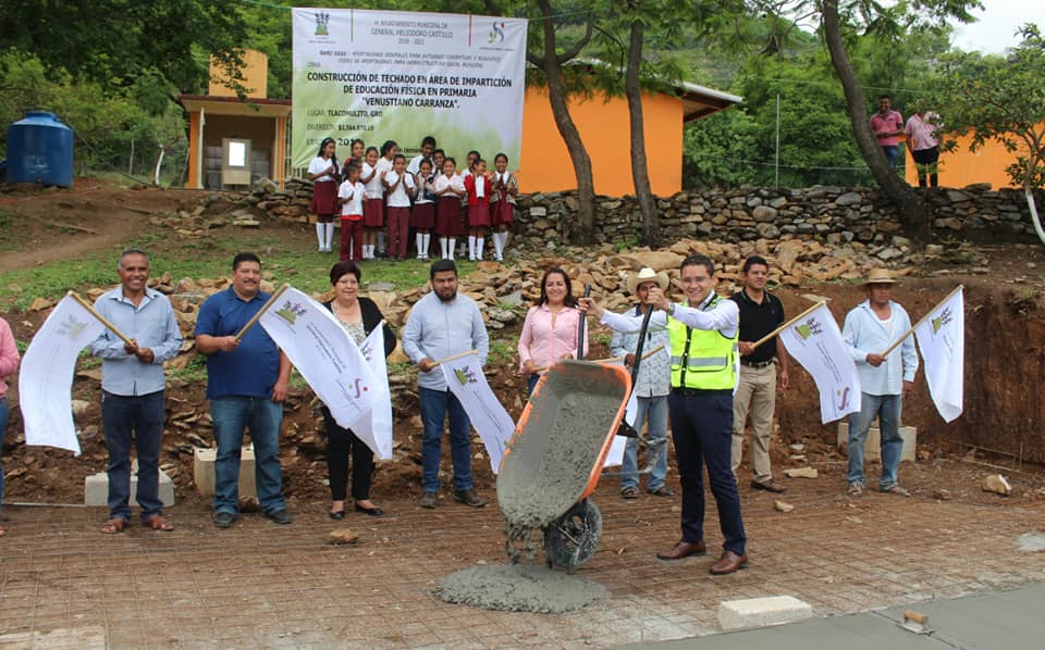 Arrancan los trabajos de techado en escuela primaria «Venustiano Carranza»