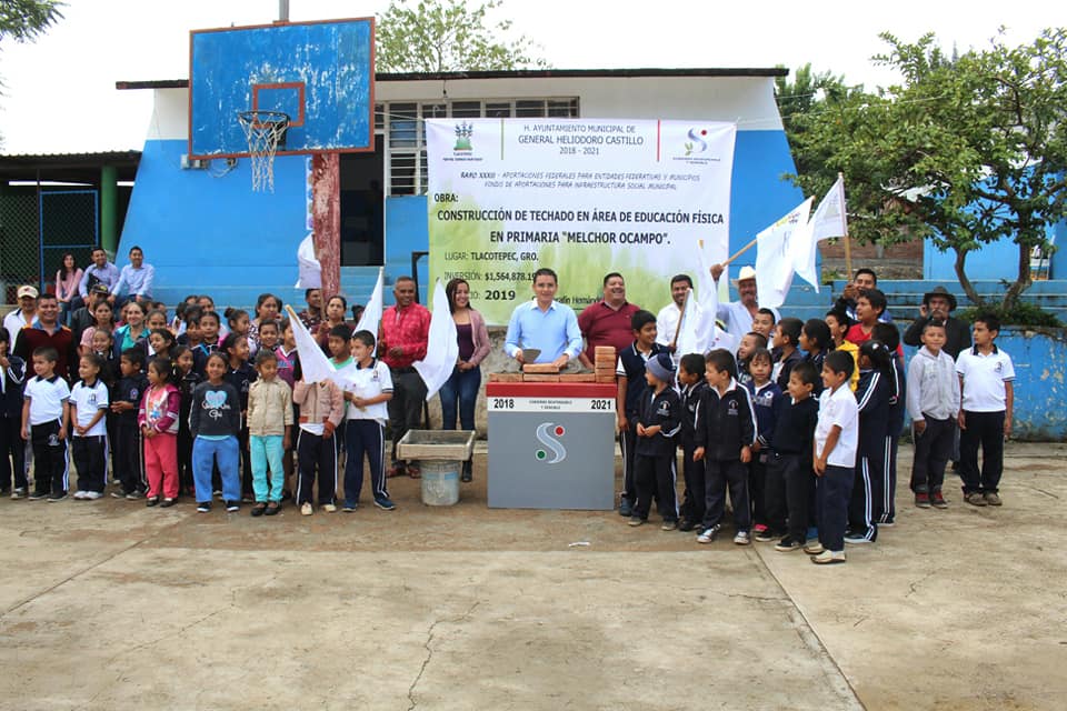 Colocan la Primera Piedra del techado de la escuela «Melchor Ocampo»