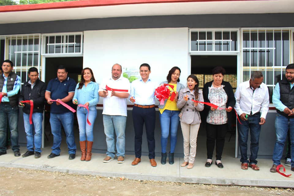 El Alcalde continua con sus actividades en pro de la educación