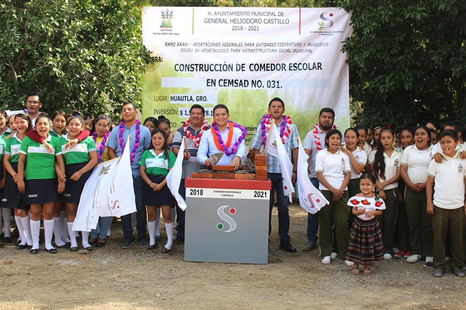 Colocan Primera Piedra del Comedor Escolar del CEMSAD 031