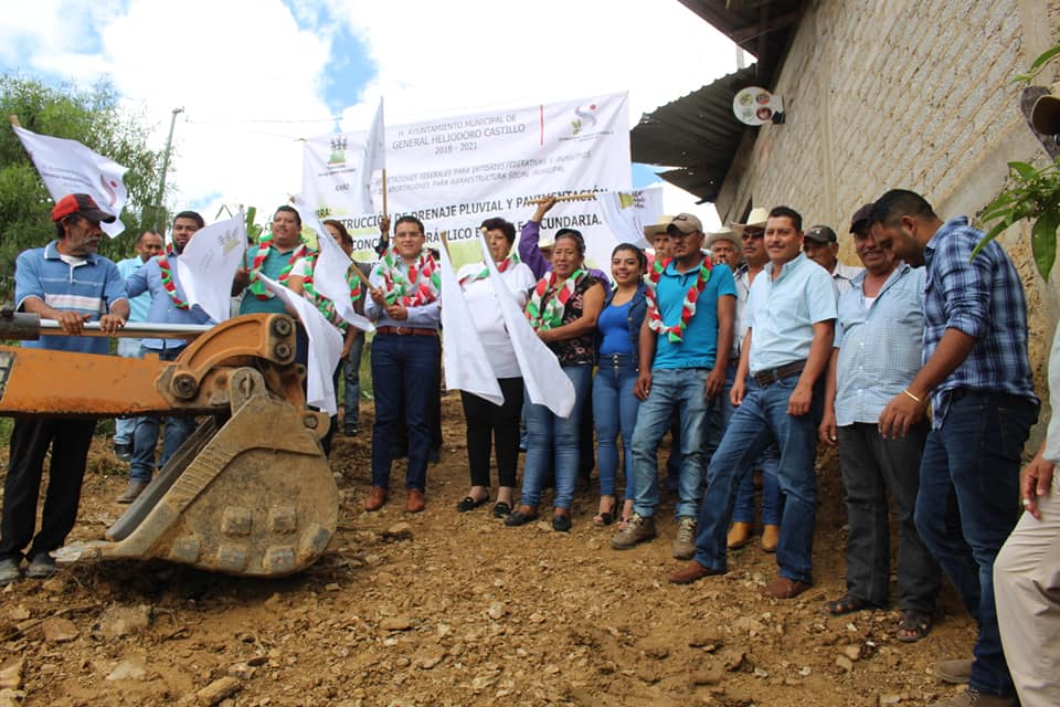 Inicia construcción de drenaje en calle Secundaria de La Reforma