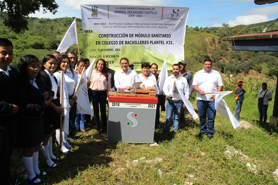 Colocan primera piedra en Colegio de Bachilleres 31