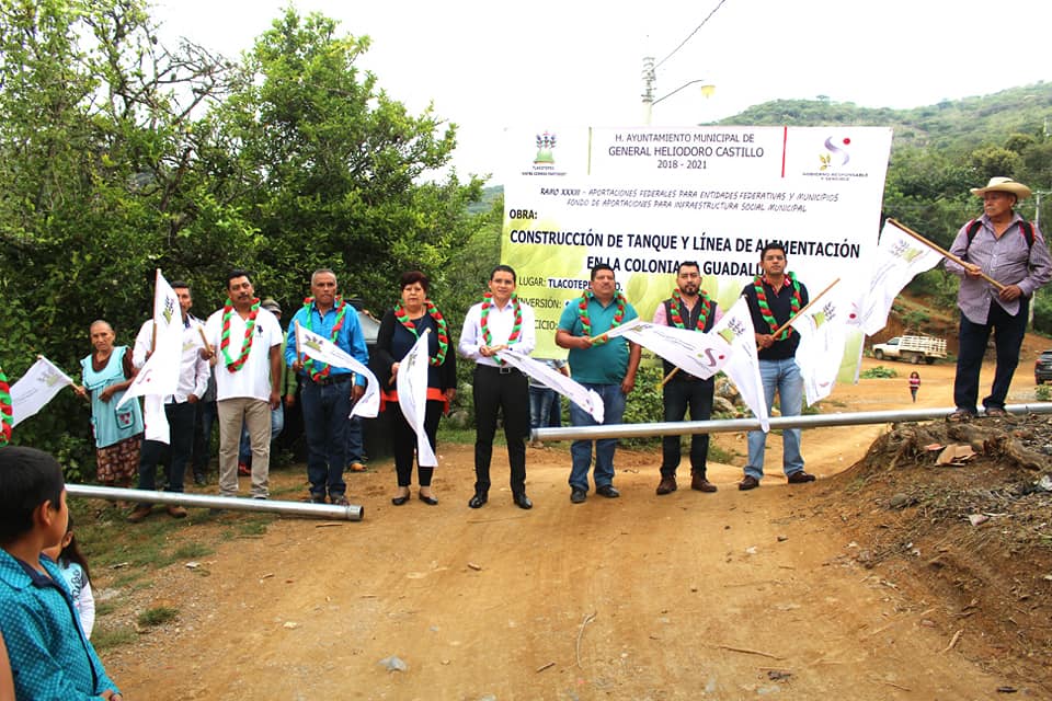 Inicia construcción de tanque y línea de agua potable