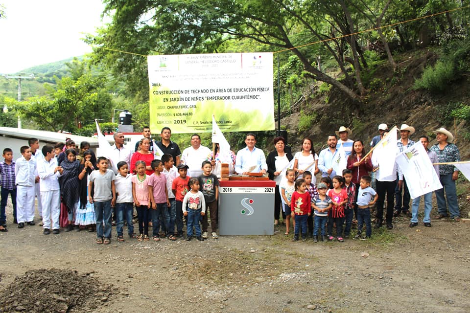 Colocan primera piedra en jardín de niños «Emperador Cuahtémoc»