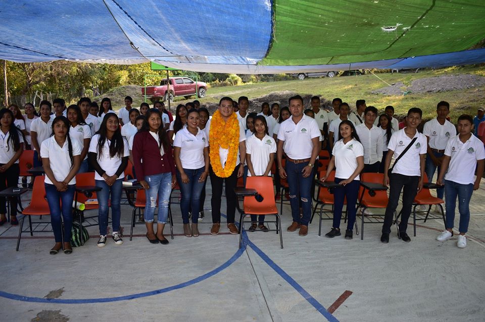 Encuentro con jóvenes del Telebachillerato 175